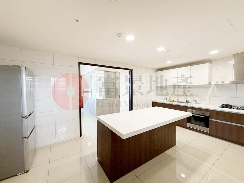 近歐美日僑●外商首選●高樓豪邸●管理森嚴●公設齊全