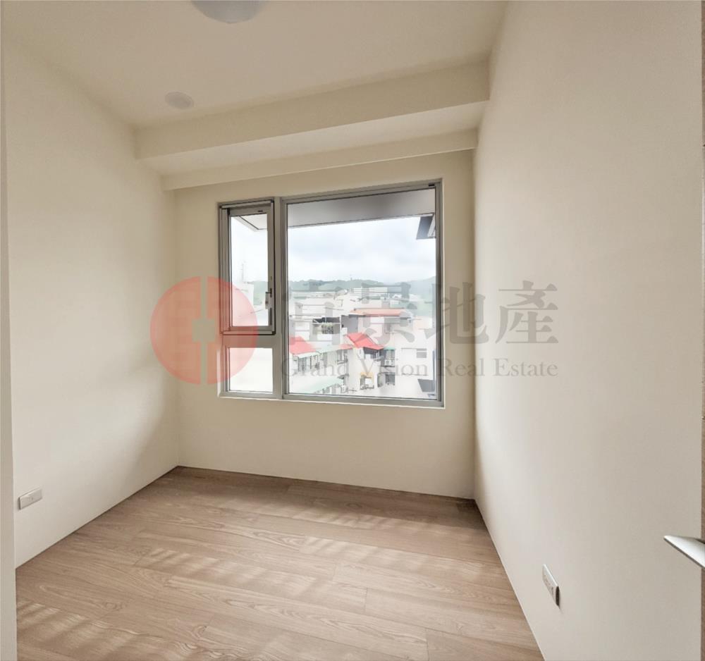 HOT●輕屋齡全新屋●溫馨裝潢●擁大露臺